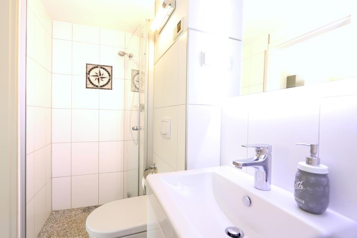 Appartement & Ferienwohnungen Thiess Rostock Exterior photo